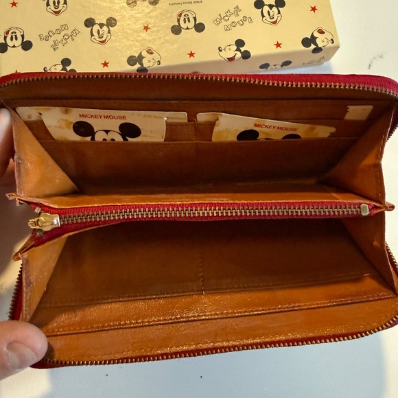 Mickey Mouse Red Long Continental Wallet - Picture 3 of 3